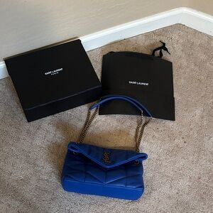 Blue Chain Shoulder Bag 100 % leather